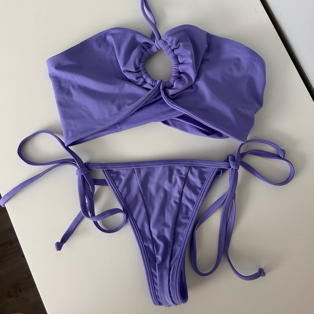 Hoaka swimwear
